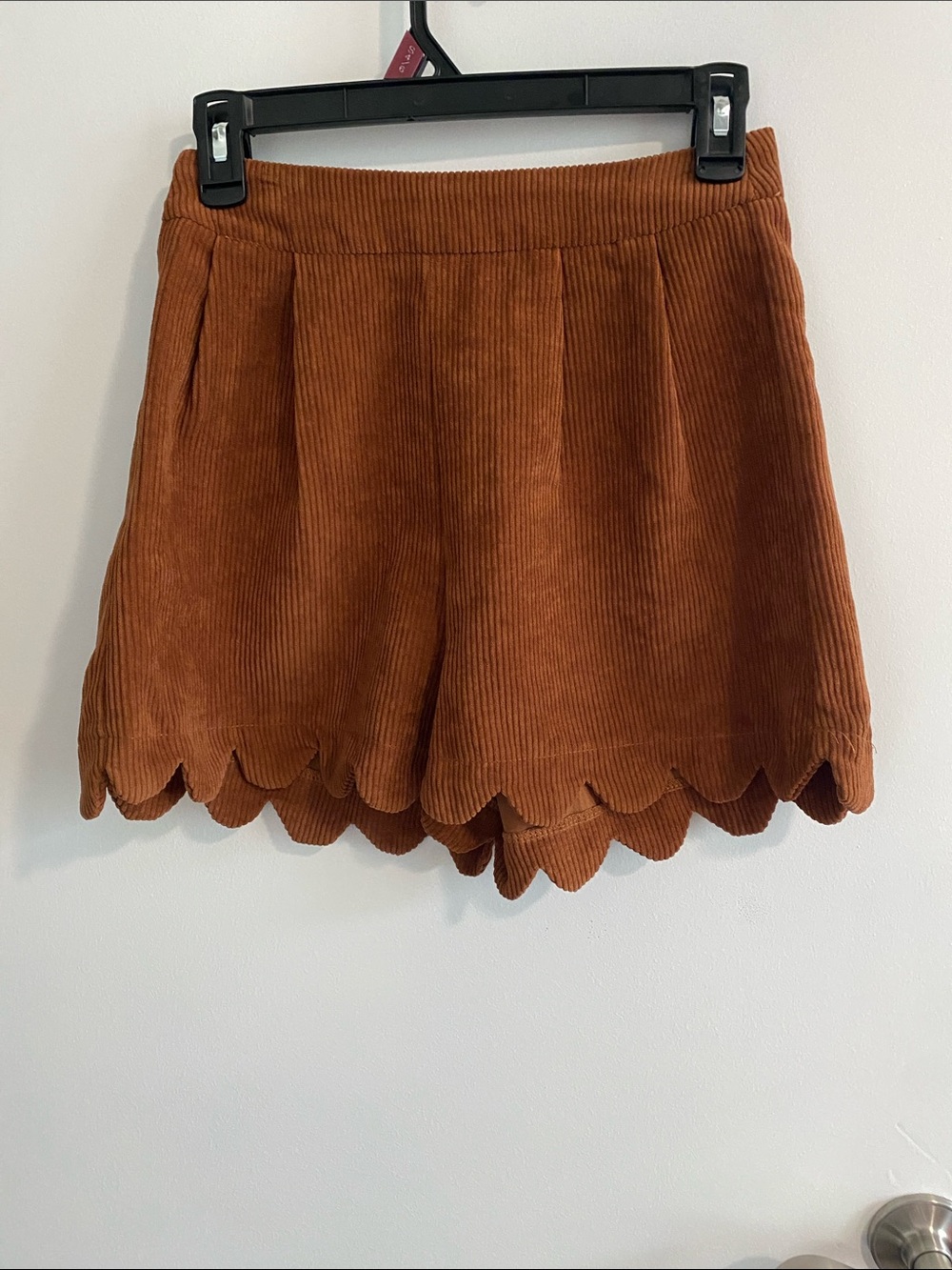 Corduroy Scalloped High-Waist Shorts in Brown